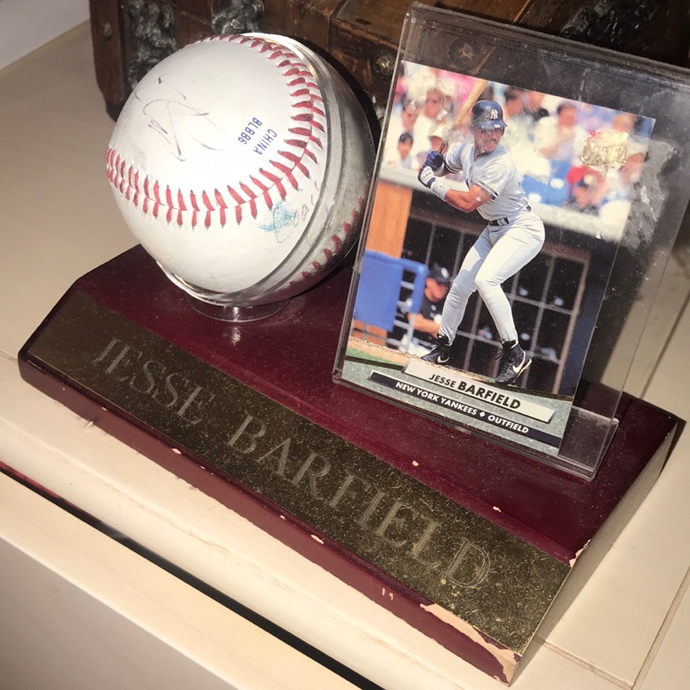 Signed Autograph of Jesse Barfield